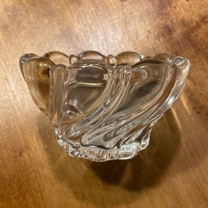 Mikasa peppermint clear 2 1/2 inch candle holder